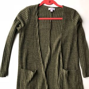 SMALL LULAROE SARAH ARMY GREEN